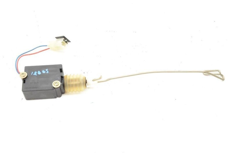 1997-2004 PORSCHE BOXSTER 986 2.5L REAR TRUNK LOCK ACTUATOR 996.624.117.00