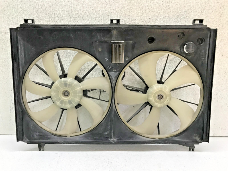 07-17 Lexus USF40 LS460 Engine Radiator Cooling Fan Shroud Motor Assembly OEM