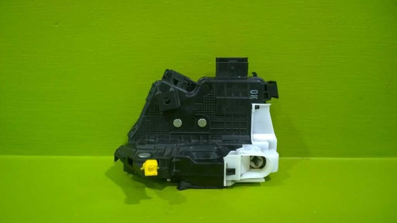 10 11 12 13 FORTE SDN DRIVER LEFT FRONT DOOR LOCK LATCH ACTUATOR OEM 3301-19