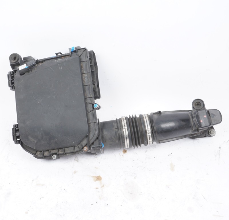 14-17 Mercedes S550 W222 3.0L Right Passenger Air Cleaner Filter BoxOEM