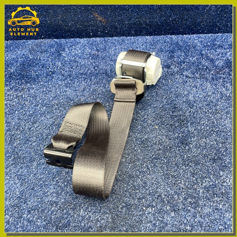 2014-18 GMC Sierra 1500 SLT Right Rear Seat Belt Retractor 84253792 84253750