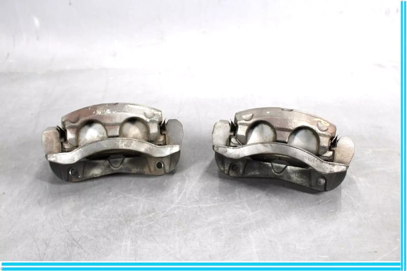 11-17 Infiniti QX56 QX80 Front Left & Right Side Brake Calipers Pair OEM