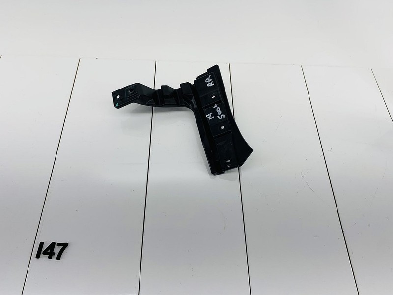 14-17 FIAT 500L REAR RIGHT SIDE BUMPER MOUNT SUPPORT BRACKET OEM