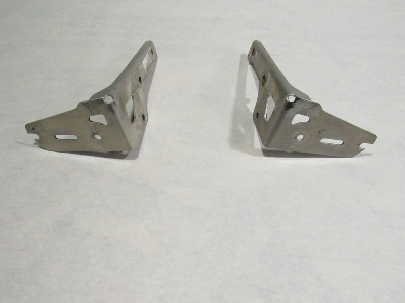20-23 McLaren GT 2021 Rear Left Right Exhaust Support Mount Bracket Set ;@1