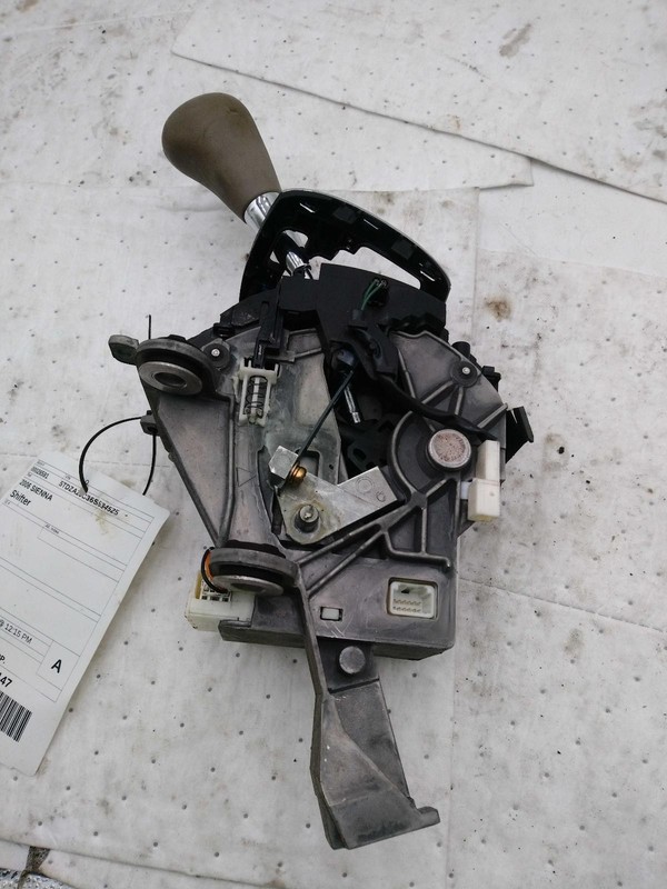 2006 Toyota Sienna Automatic Transmission Shift Lever Assembly FWD 3.3L RED