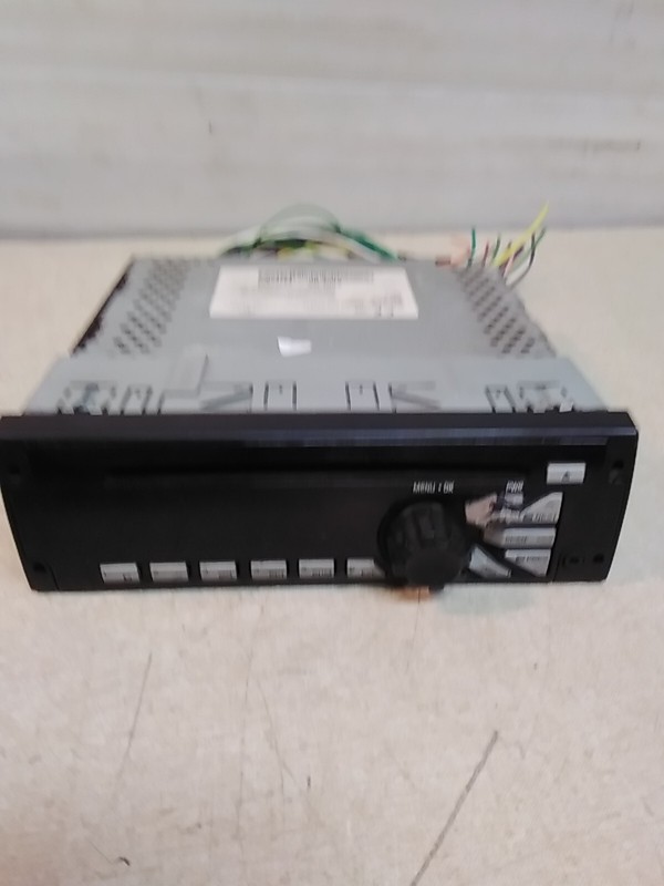 International LT 24122093 AM/FM CD Player