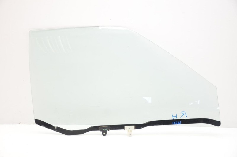 98-01 FRONTIER Passenger Right Front Door Window Glass FD20370GTY