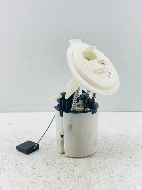 07-14 MERCEDES C250 W204 RIGHT SIDE FUEL GAS PUMP LEVEL SENSOR OEM