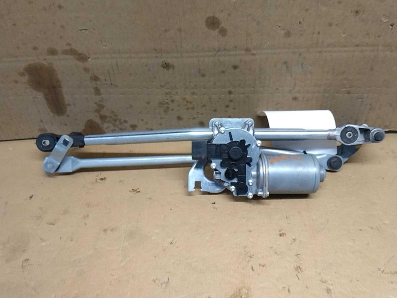 2015 BMW X1 Wiper Linkage OEM Black 61612990025 112K Miles 4DR SUV