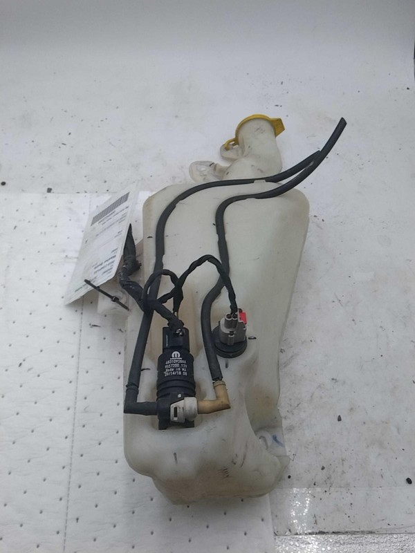 2019 Jeep Compass Washer Fluid Reservoir OEM Black 2.40L 85K Miles NJ25-25807