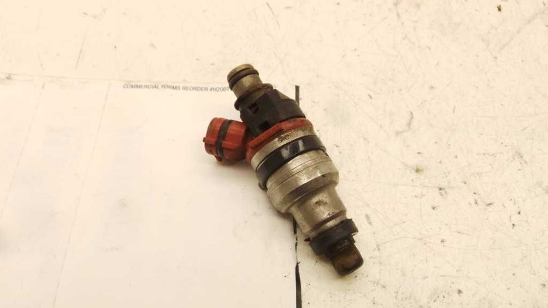 89-95 TOYOTA PICKUP 2.4L FUEL INJECTOR