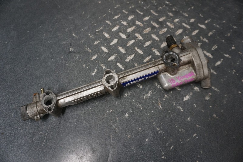 1998-2002 Yamaha OEM Radiator Joint Coolant Manifold Ass'y SRX700