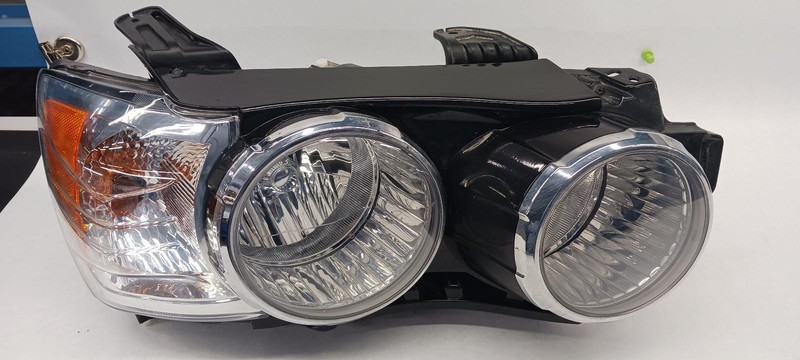 12-'16 CHEVROLET SONIC Right passenger headlight Headlamp YG5 OEM