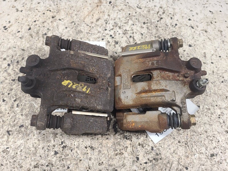 Lincoln MKX Brake Caliper Pair Rear Driver Left Passenger Right OEM 2007-2010