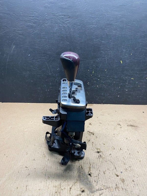 2002 to 2006 Lexus ES300 ES330 Center Console Shift Shifter OEM Q9312 DG