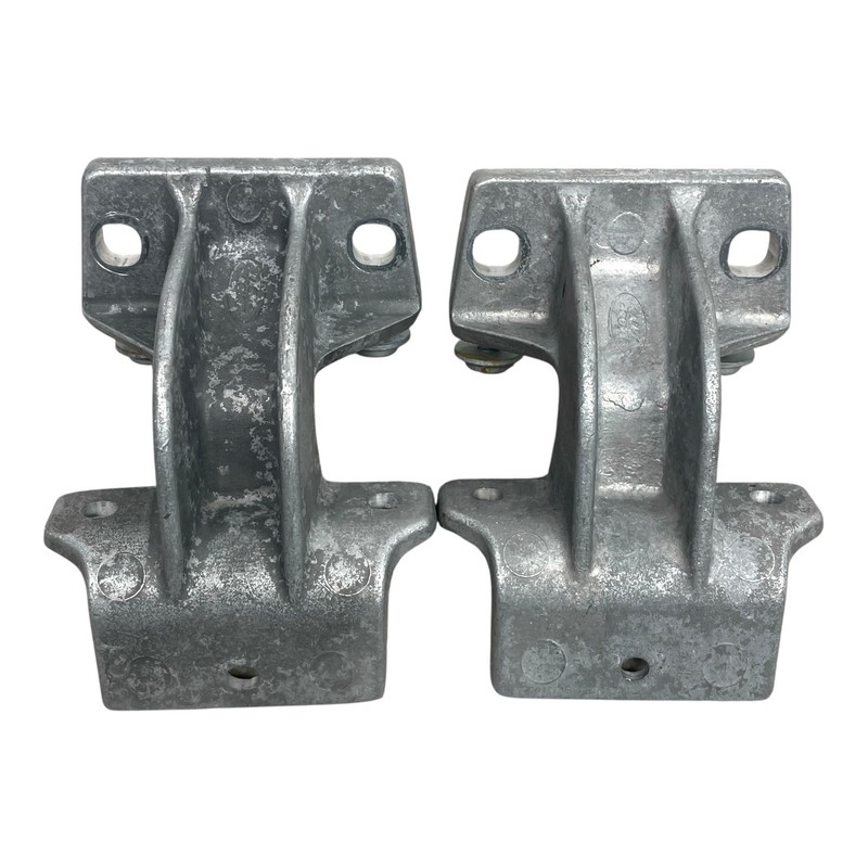 2020-2024 Land Rover Defender 110 L663 Left step footrest mount OEM L8BM-16A416