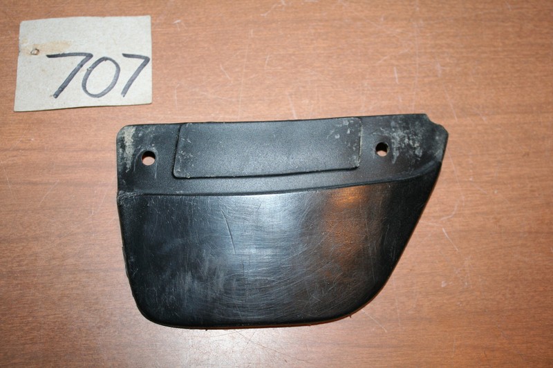 1983 Yamaha YTM 200K Rear Fender Splash Guard Small Left OEM 83