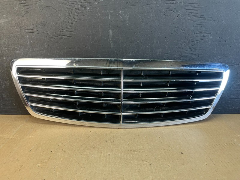 2003 to 2006 Mercedes Benz S-Class Front Grille AD5721 DG