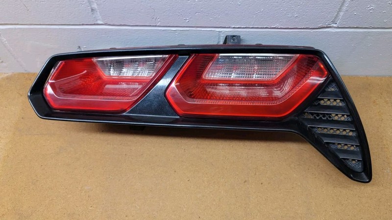 2014 - 2019 Chevrolet Corvette C7 Stingray Rear Right RH Taillight Genuine OEM