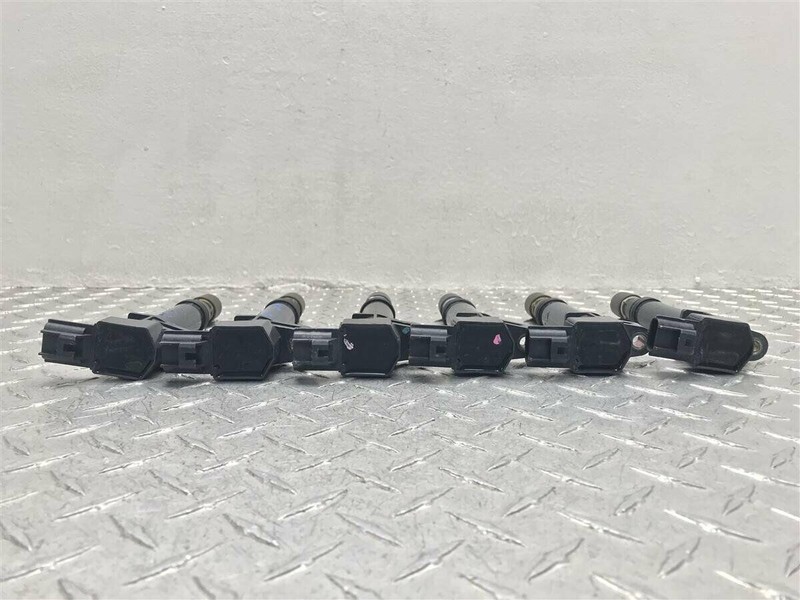 02-08 JEEP LIBERTY IGNITION 3.7L V6 IGNITION COILS COIL SET OF 6 OEM 56028138AD