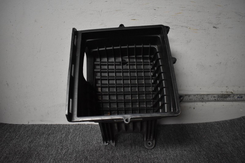 2011-2015 CHEVROLET VOLT AIR CLEANER BOX LID FACTORY OEM