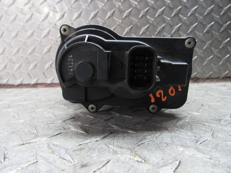 03-06 GMC YUKON XL 1500 THROTTLE BODY VALVE / 03-06 YUKON XL 2500 6.0L
