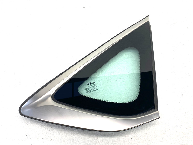 15-16 HYUNDAI GENESIS SEDAN REAR RIGHT QUARTER GLASS OEM #A0.59