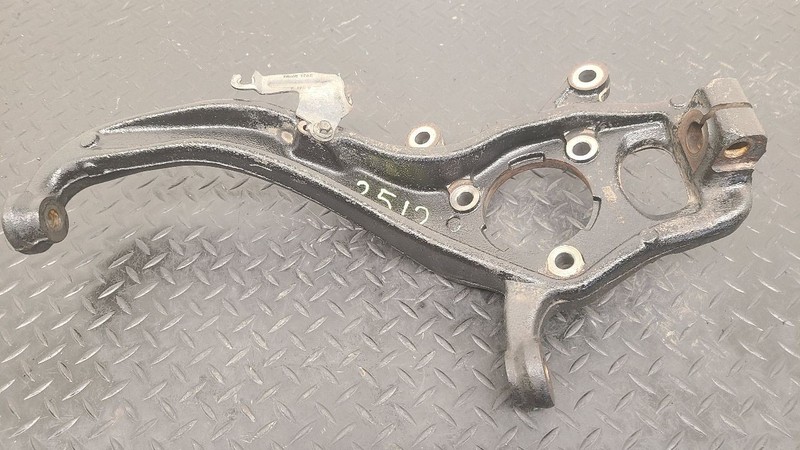 04-15 17-24 Nissan Titan Front Right Passenger Spindle Knuckle OEM 40014-1LA0A