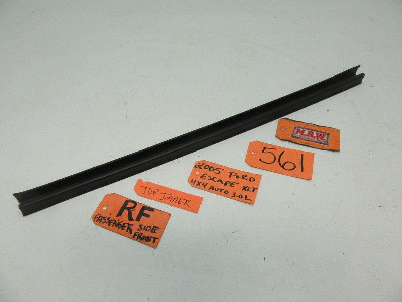 DOOR PANEL WEATHER SEAL STRIP WINDOW RUBBER TOP INNER FRONT RIGHT BELT MOLDING R