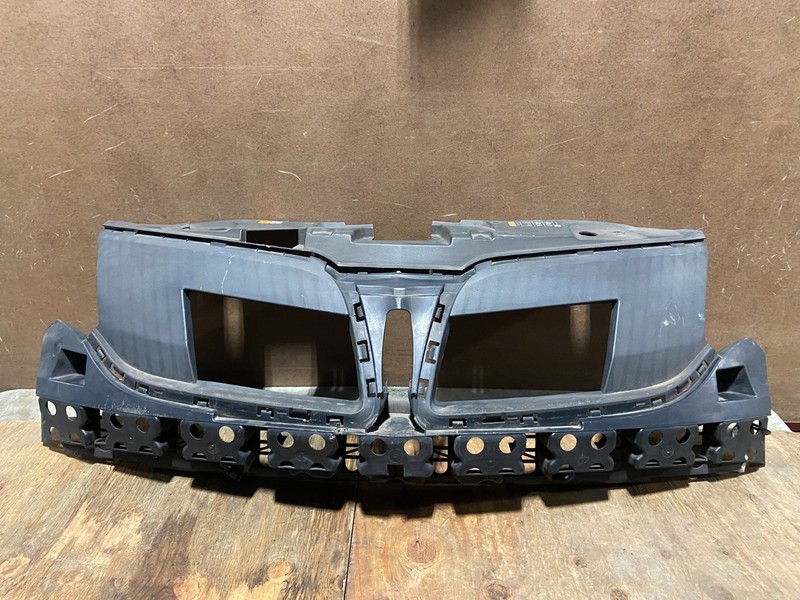 2013 to 2019 Lincoln MKT Grill Grille Support Panel AD5685