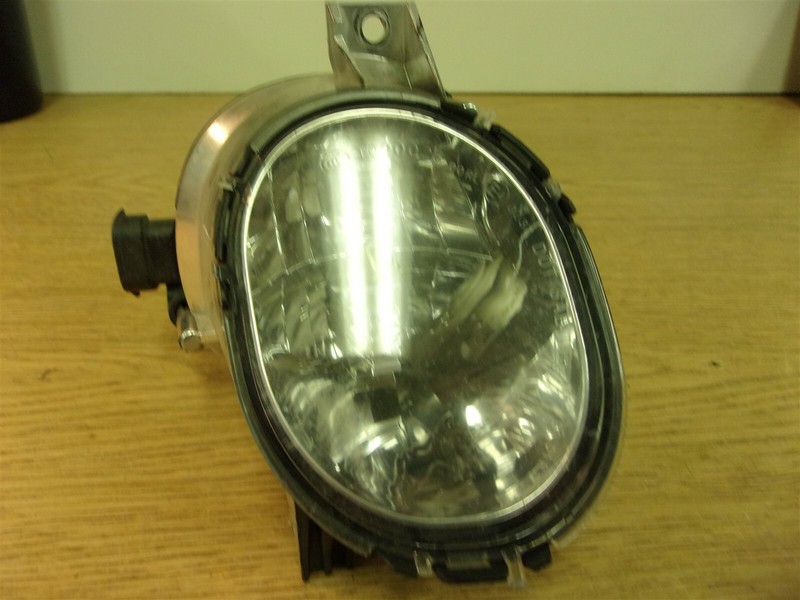Volvo 31353110 Right RH Fog Light 703.01.000.01 T4UVA *FREE SHIPPING*
