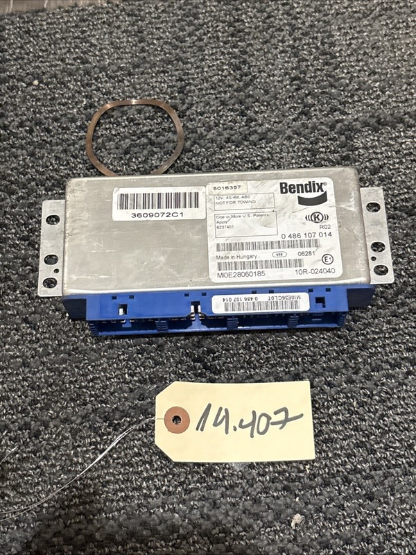 International Bendix ABS Control Module P/N 5016357 Broken