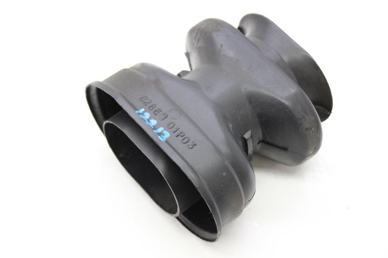 1987-1989 Nissan 300ZX VG30 Z31 2+2 Intake Air Duct 6286001P03