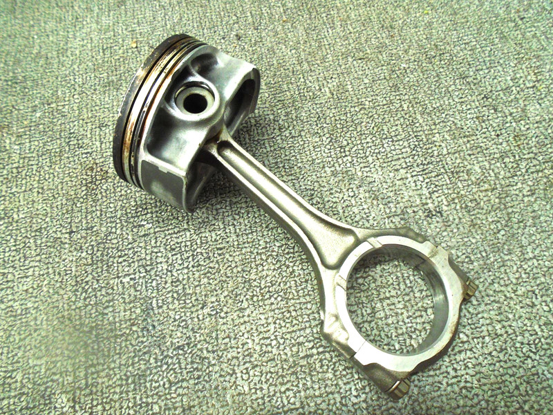STARBOARD PISTON & CONNECTING ROD 12111/12160-98L00 2018-2025 300 325 350 Hp #2