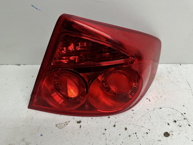 2005-2006 Infiniti G35 Sdn Right Passenger Qrt Mtd Tail Light Lamp Taillamp Oem