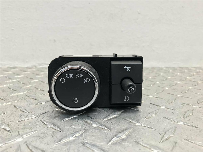 2007 CHEVROLET TAHOE HEADLAMP SWITCH OEM 15096895