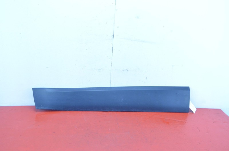 14-18 JEEP CHEROKEE FRONT LEFT DRIVER SIDE EXTERIOR DOOR MOLDING TRIM OEM