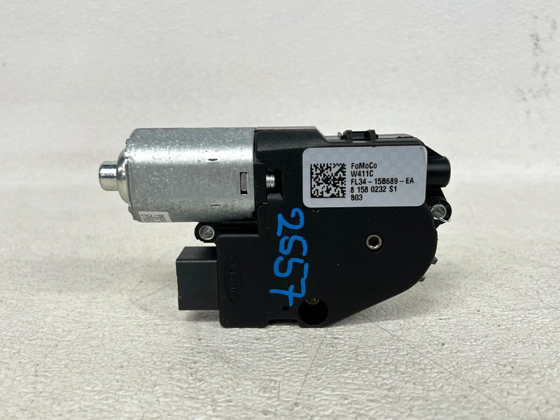 ⭐2018-2024 LINCOLN NAVIGATOR FRONT SUNROOF MOONROOF GLASS MOTOR OEM LOT2557