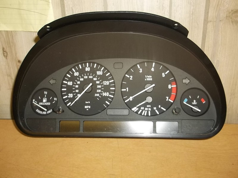 BMW 62.11-6 923 054 Dash Instrument Cluster Speedometer Gauge Assembly