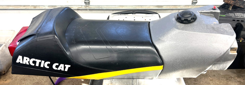 Arctic Cat Complete Seat Assembly Gas Tank ZL 550 2003 1718-307 0770-578