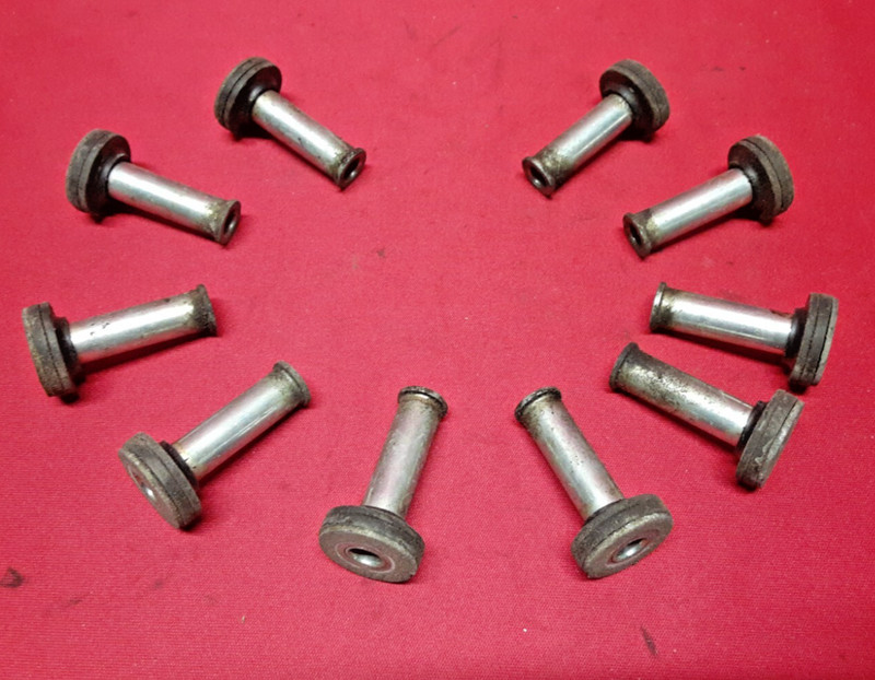 2003 - 2005 Land Range Rover HSE 4.4L V8 Intake Manifold Plenum BOLT SLEEVES