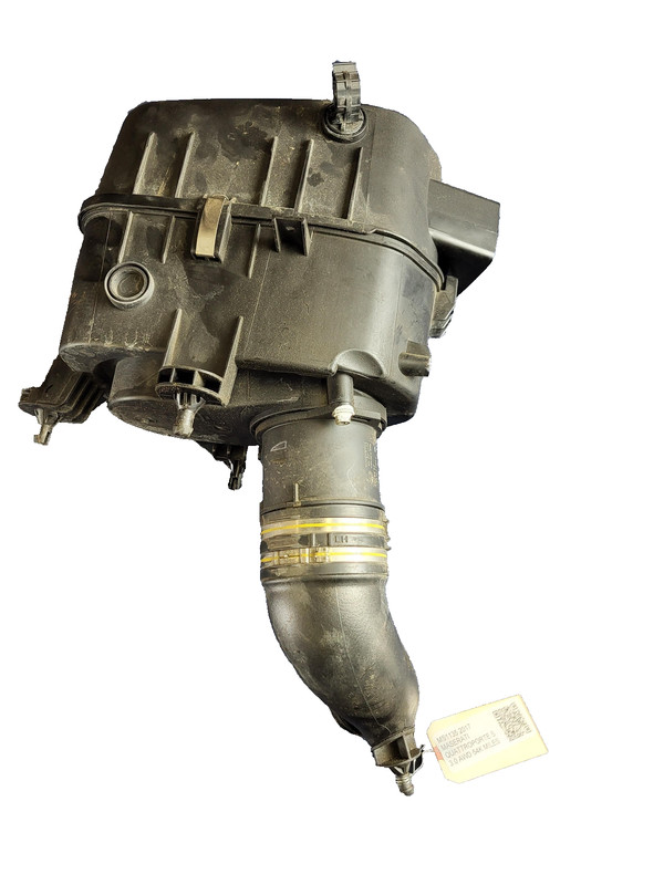 Used Oem Maserati Left Driver Air Cleaner Housing Box for 14-21 Quattroporte 3.0