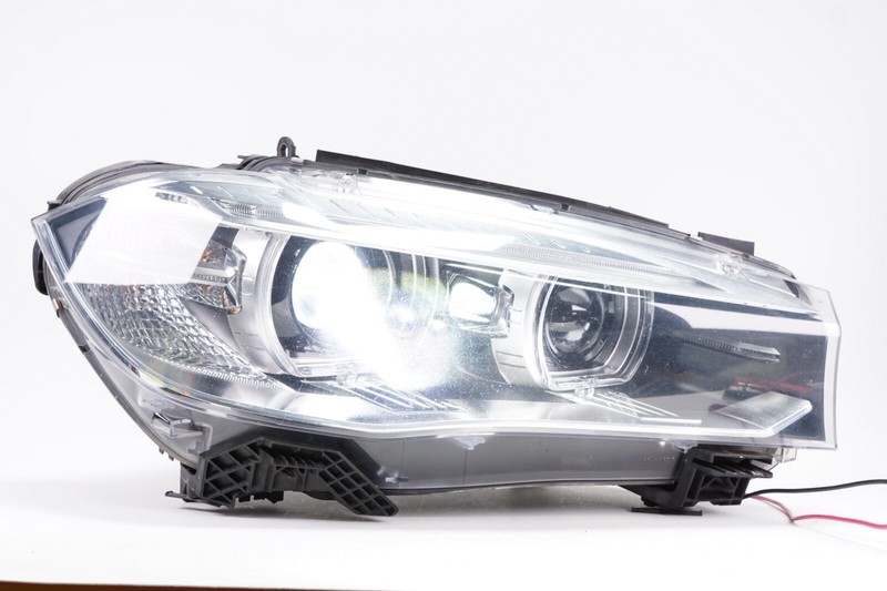 BMW X5 Right RH Headlight Headlamp XENON OEM 2014 - 2018