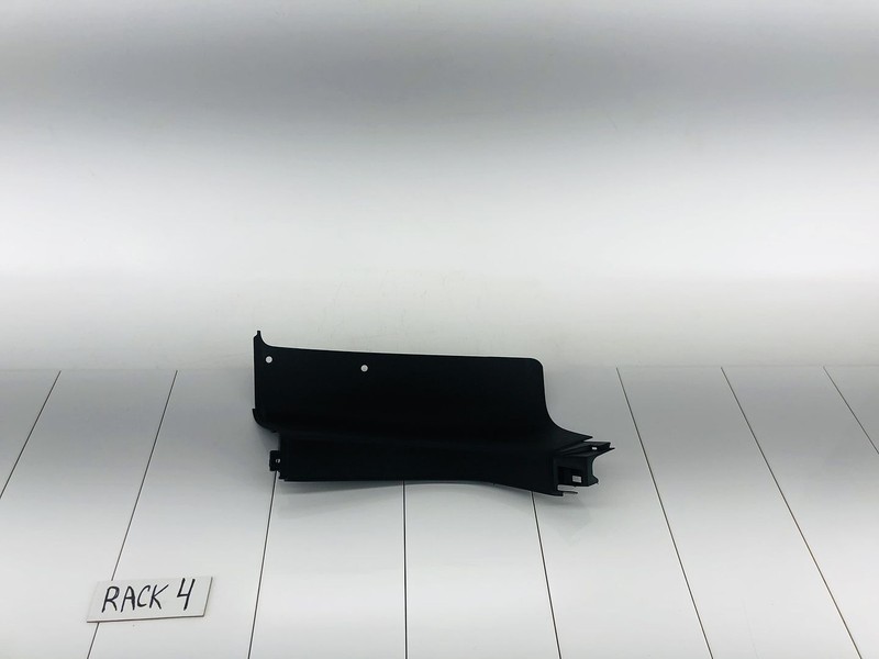 17-19 FIAT 124 SPIDER RIGHT PASSENGER SIDE QUARTER SILL PANEL COVER TRIM OEM
