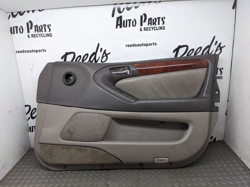 DOOR PANEL PASSENGER SIDE RIGHT FRONT ARM REST SPEAKER COVER LEXUS GS400 1176537