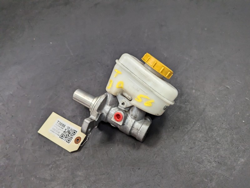Brake Master Cylinder w/ Reservoir 2022 Toyota GR86 SU003-09708 2023