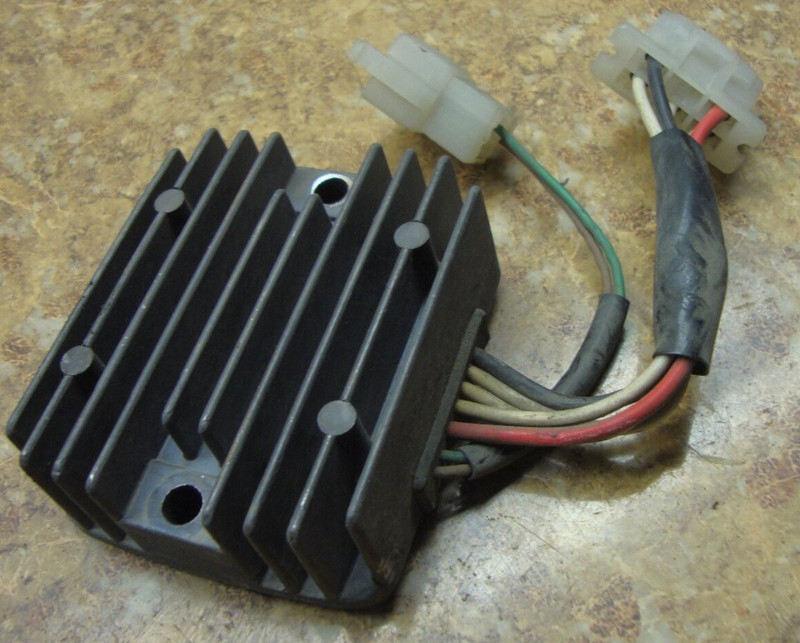 1981 81 Yamaha XS1100 XS 1100 Electrical Voltage Regulator Rectifier