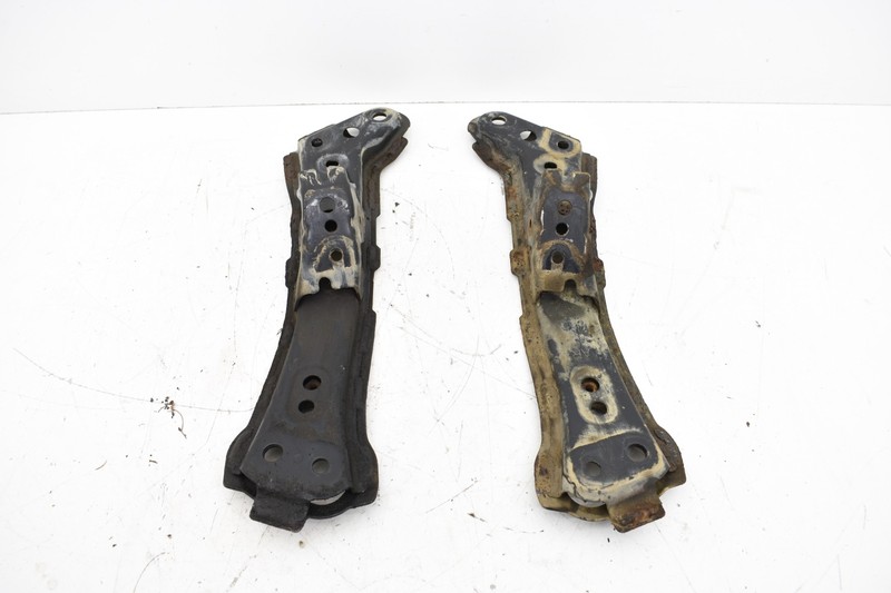 2013 Subaru BRZ Front Sway Bar Brackets Mount PAIR Left Right SET OEM KW42