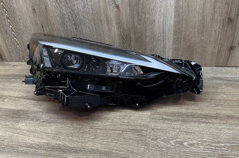 2022-23 LEXUS NX / NX250 / NX350 RH HEADLAMP ASSY OEM