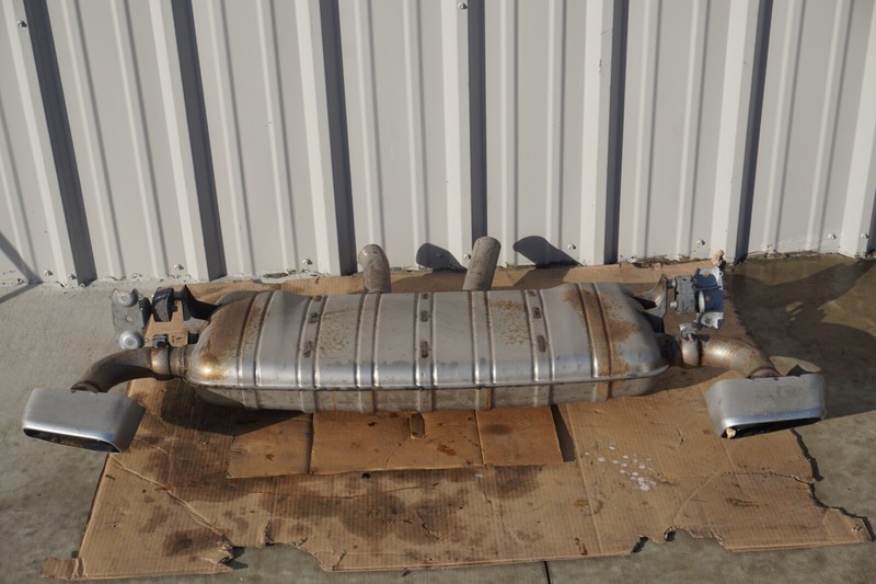 2011 - 2014 PORSCHE CAYENNE 4.8L EXHAUST SYSTEM REAR MUFFLER OEM